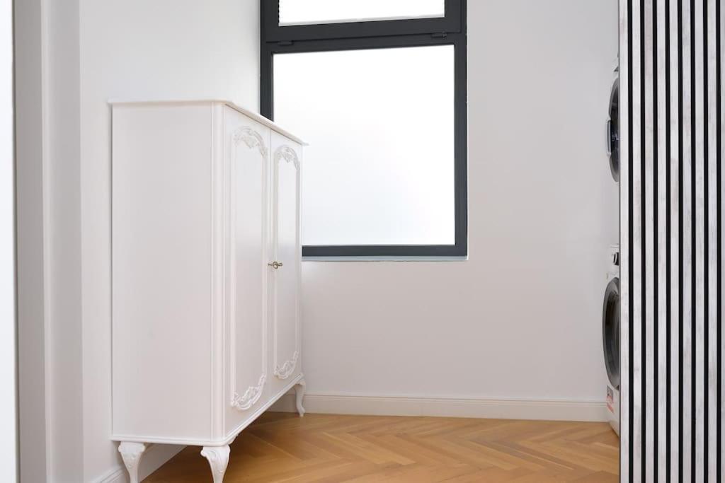 Gemuetliches Und Modernes Apartment,44 M² Виена Екстериор снимка